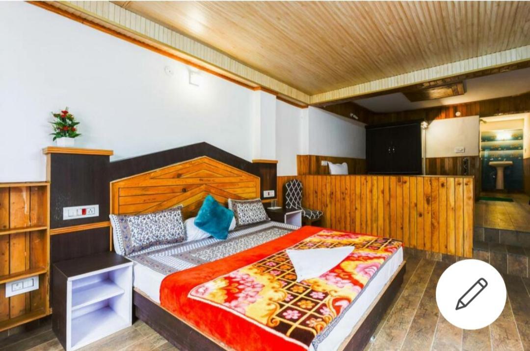 Tirthan Crest Homestay Banjār Buitenkant foto