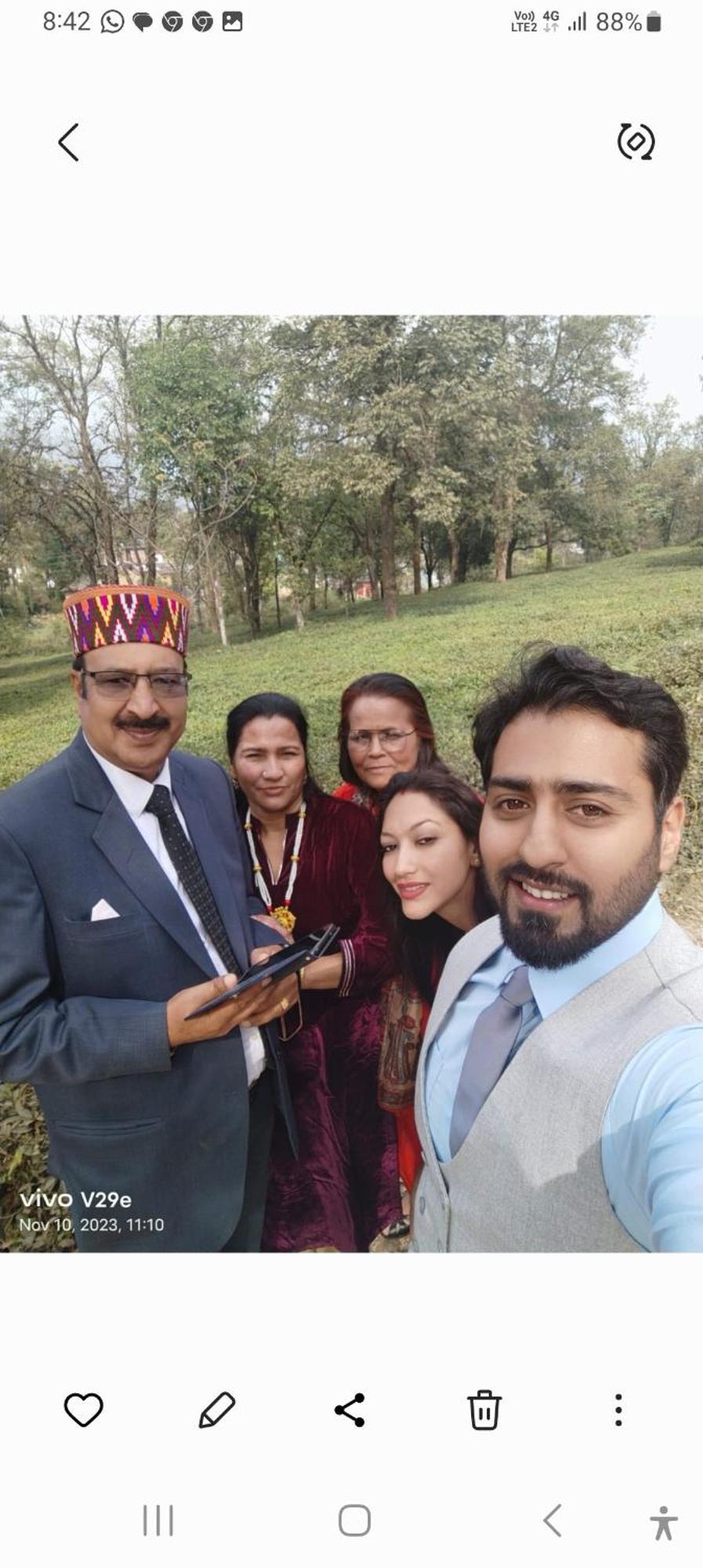 Tirthan Crest Homestay Banjār Buitenkant foto